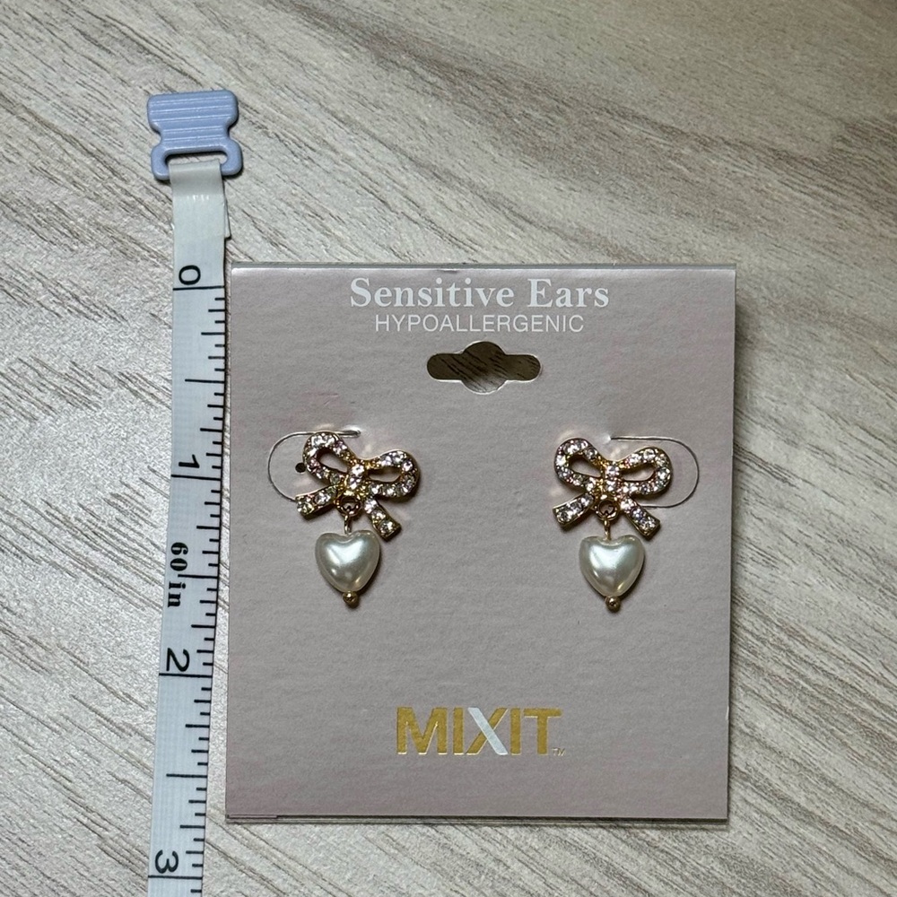 Mixit Bow and Pearl Heart Earrings - Picture 3 of 4